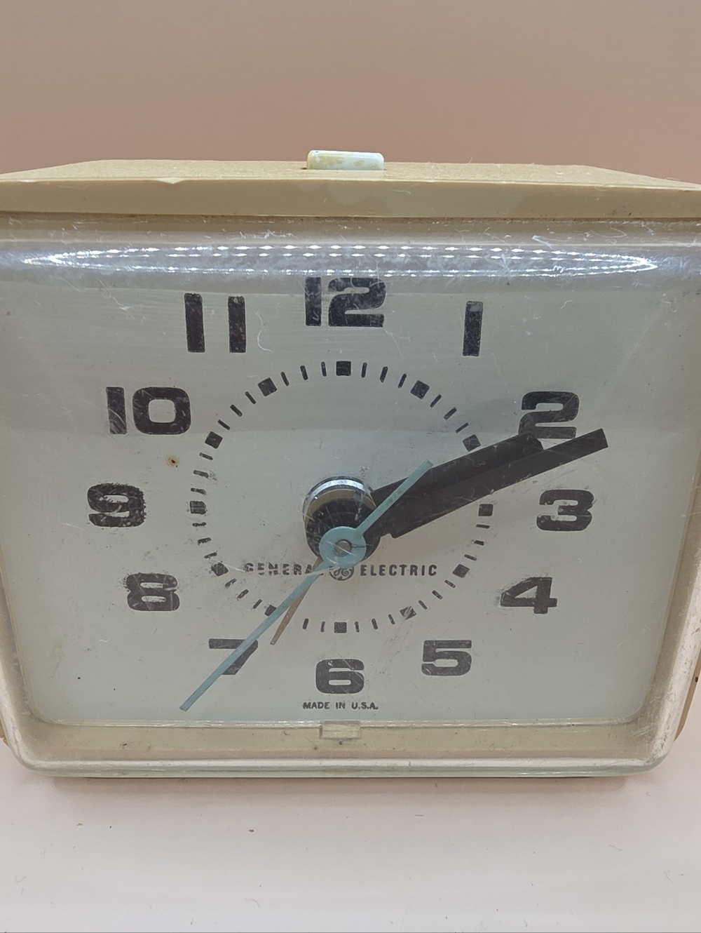 Vintage General Electric Analog Alarm Clock Small Model 7369 *Working*